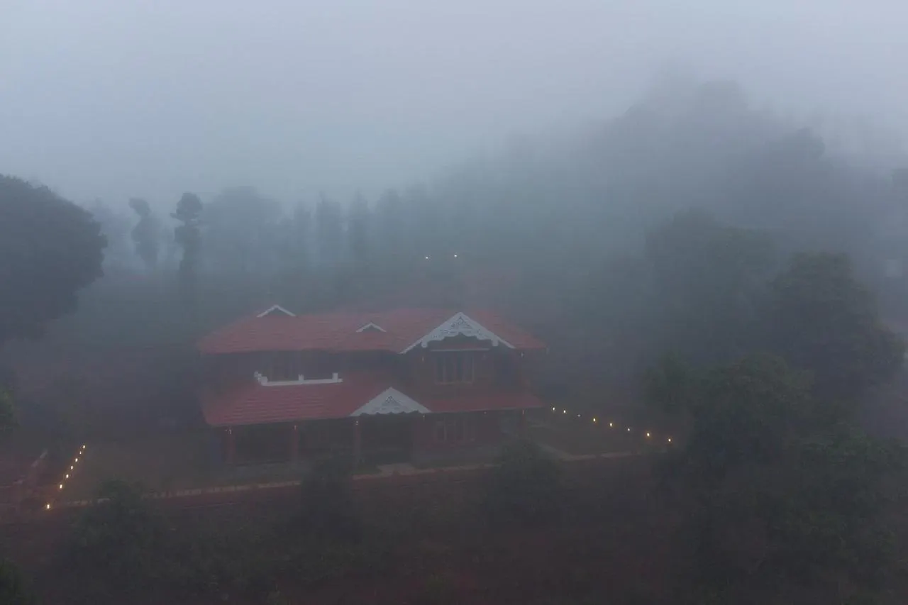 Regal Retreat By Veo - Part Of Stayvista Wayanad Villa